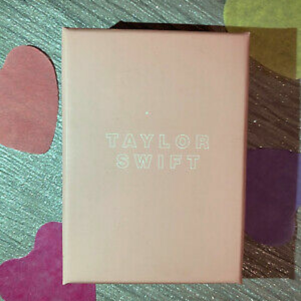 Taylor Swift ISO